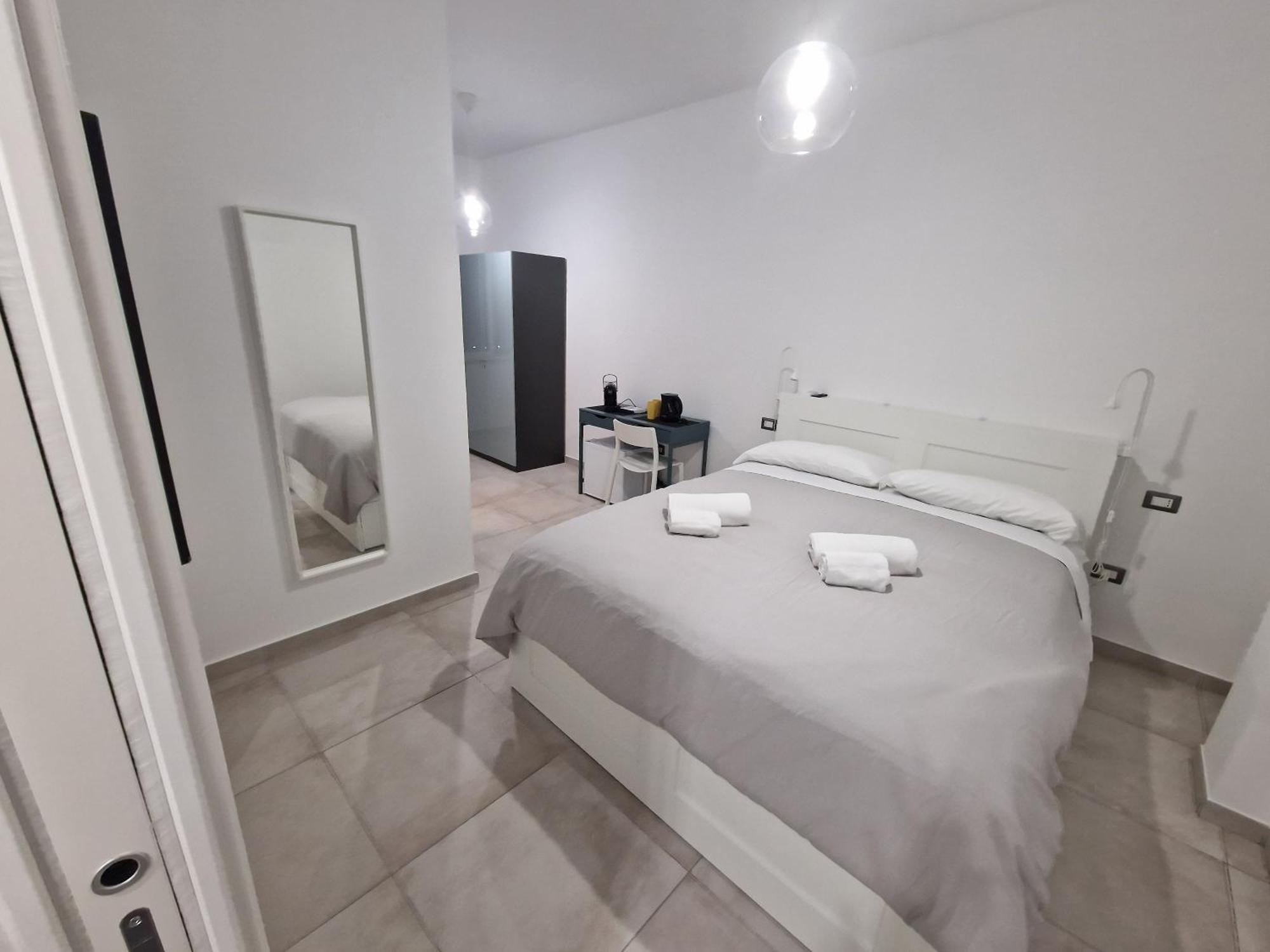 Neapolitan Skyscraper Suites Екстер'єр фото