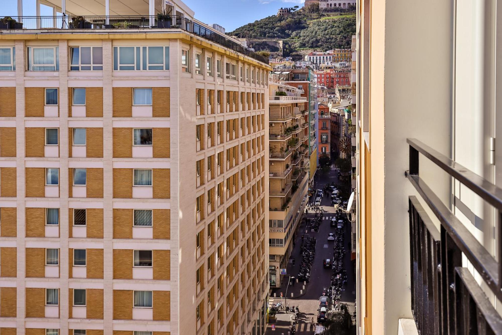 Neapolitan Skyscraper Suites Екстер'єр фото