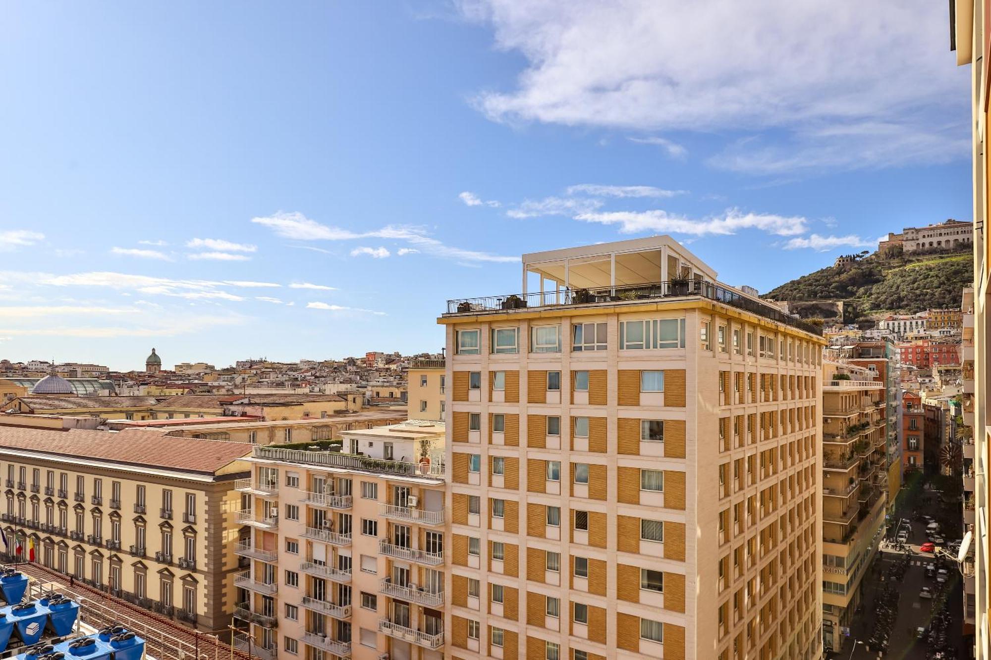 Neapolitan Skyscraper Suites Екстер'єр фото